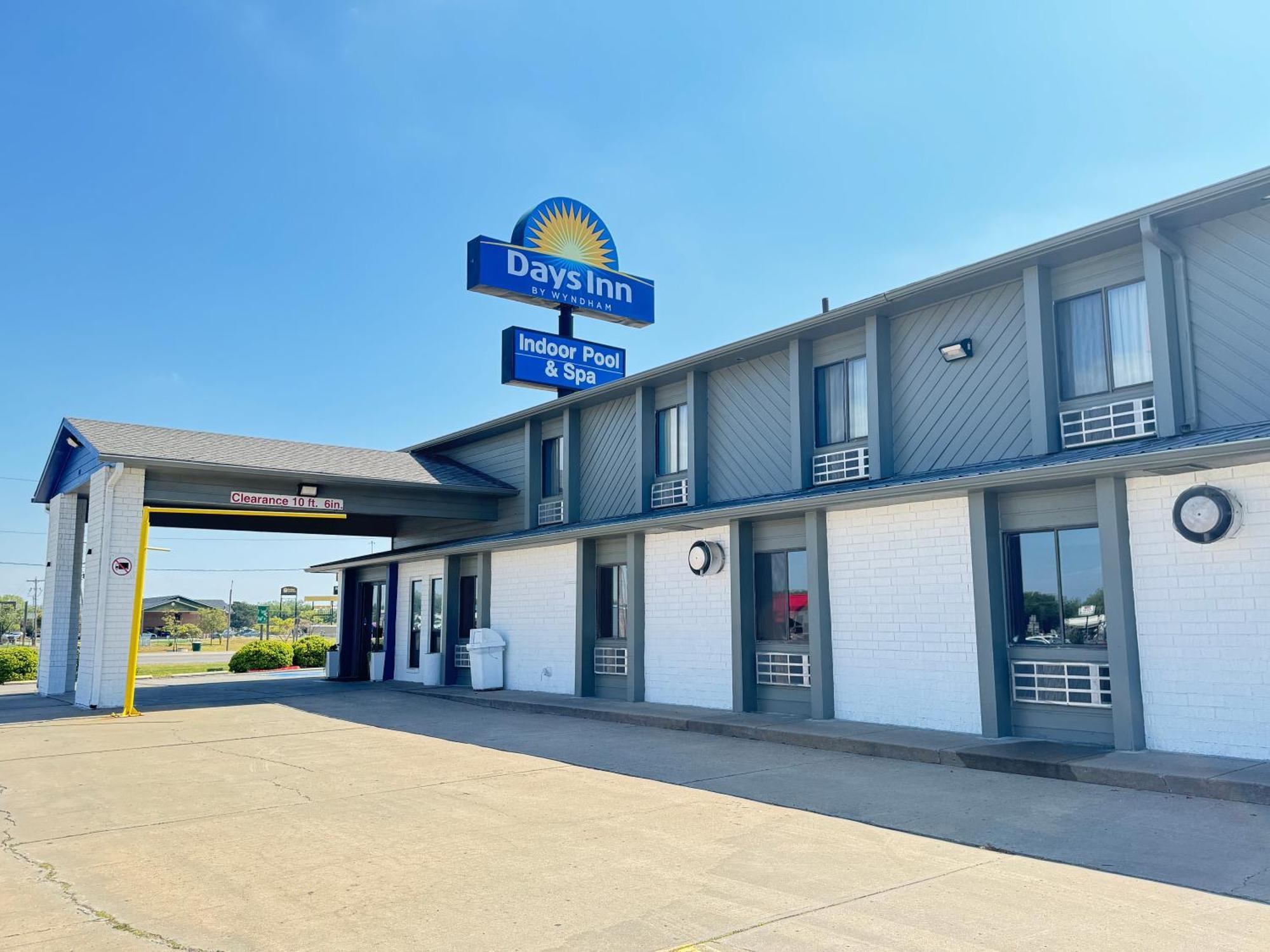 萨利纳戴斯酒店 萨莱纳 外观 照片